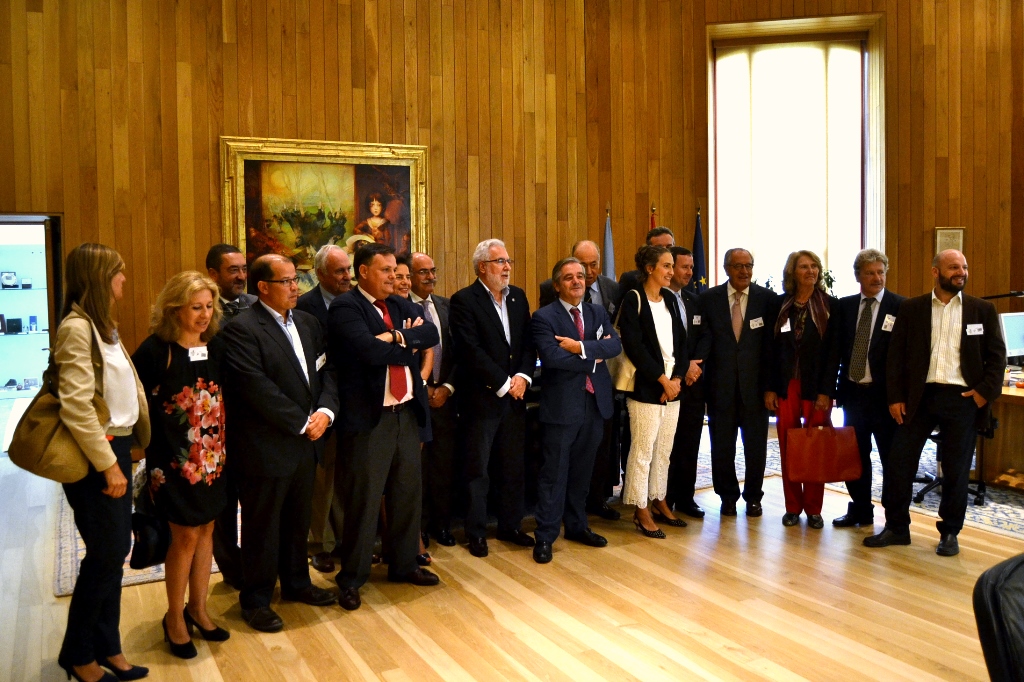 Foto da noticia:Unha delegación do Círculo de Empresarios de Galicia visita o Parlamento